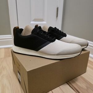 York Athletics Men's Black and White Mesh Sneakers